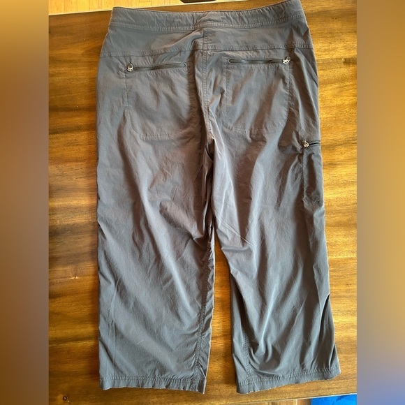 LL Bean Hiking/Outdoor Capri Pants Size 12 Reg. - Picture 2 of 7